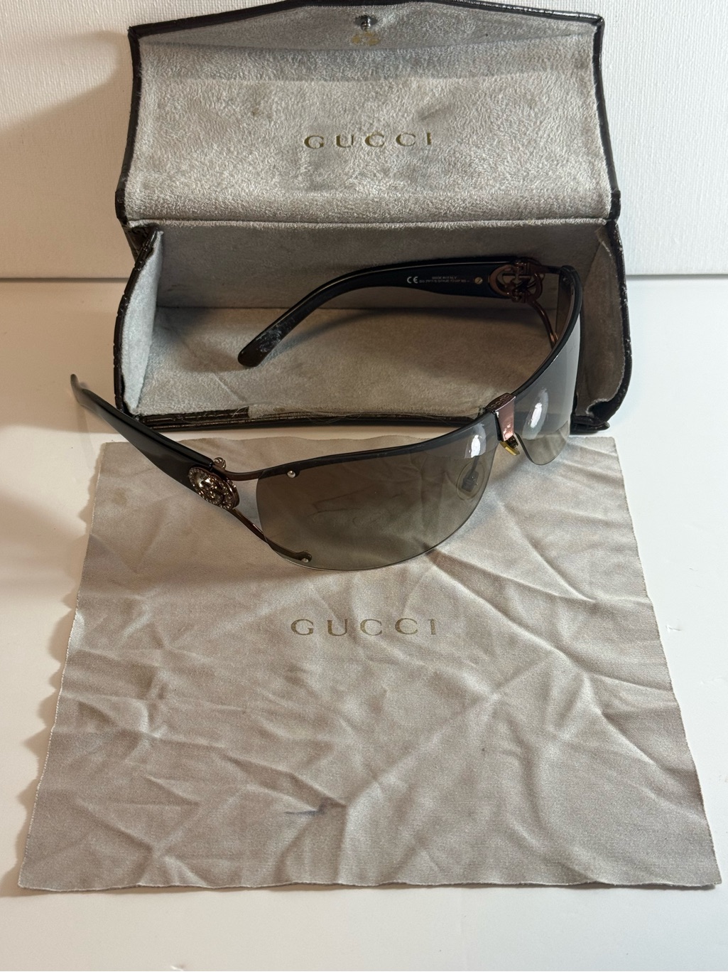 Gucci Vintage Dark Brown Gucci Logo Gradient Sunglasses With Case And Shammy